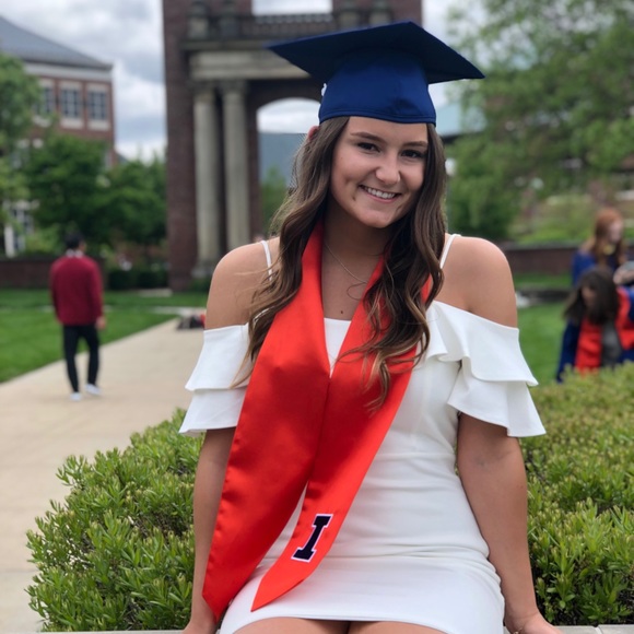 Meet your Posher, Danielle - Picture 1 of 1